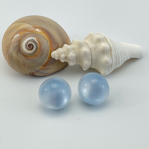 Vintage, Blue Moon Glow Earrings, Lucite, Studs, Mid Century Modern, Coquette - Picture 4 of 7